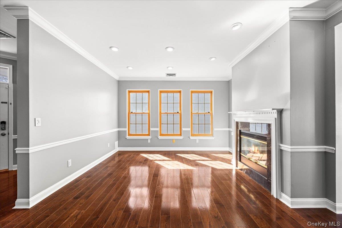 #9 photo, 192 Benefield Boulevard, 紐約州 Peekskill , NY 10566