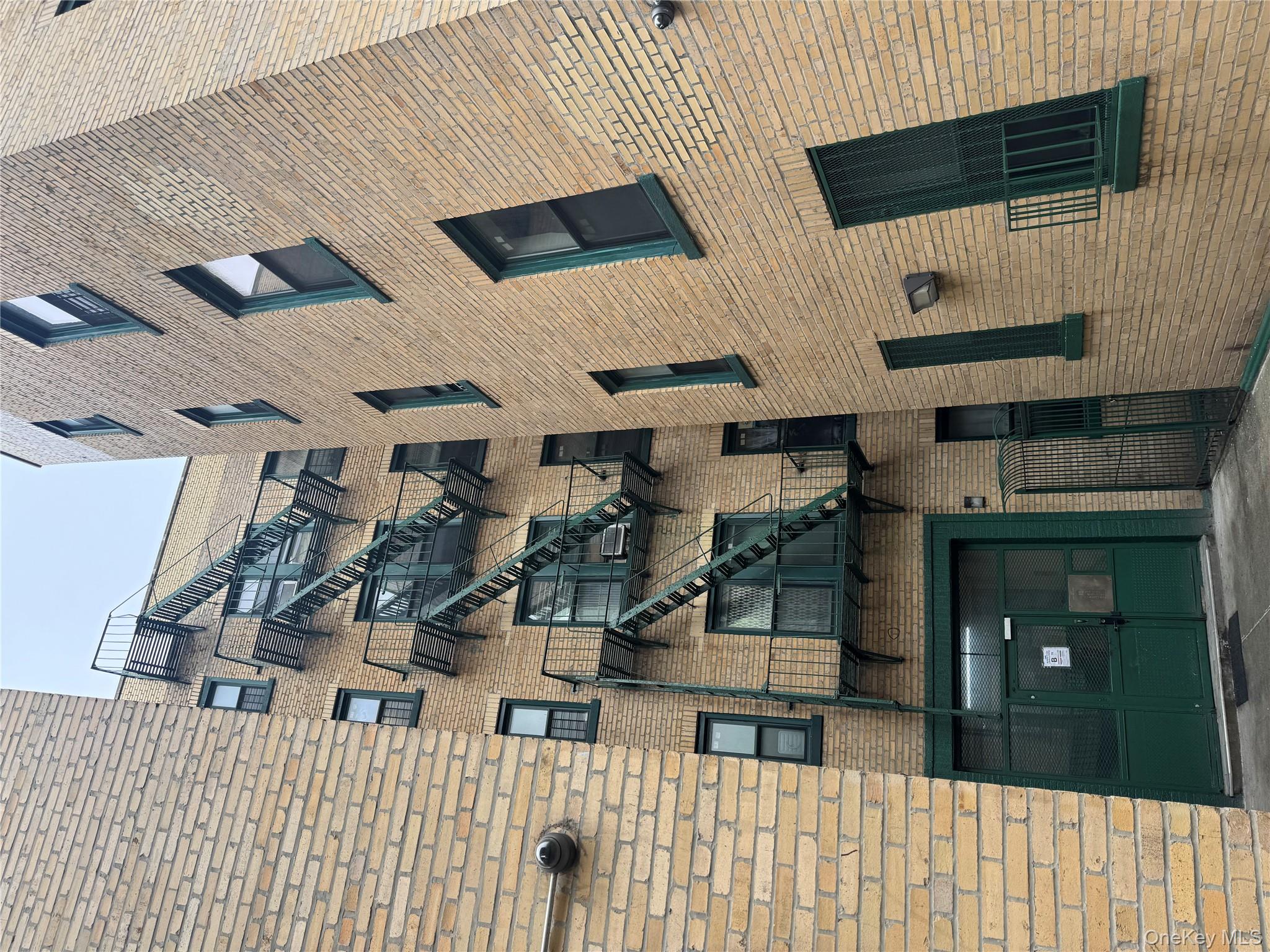 #1 photo, 530 E 159th Street, ब्रोंक्स Bronx , NY 10451