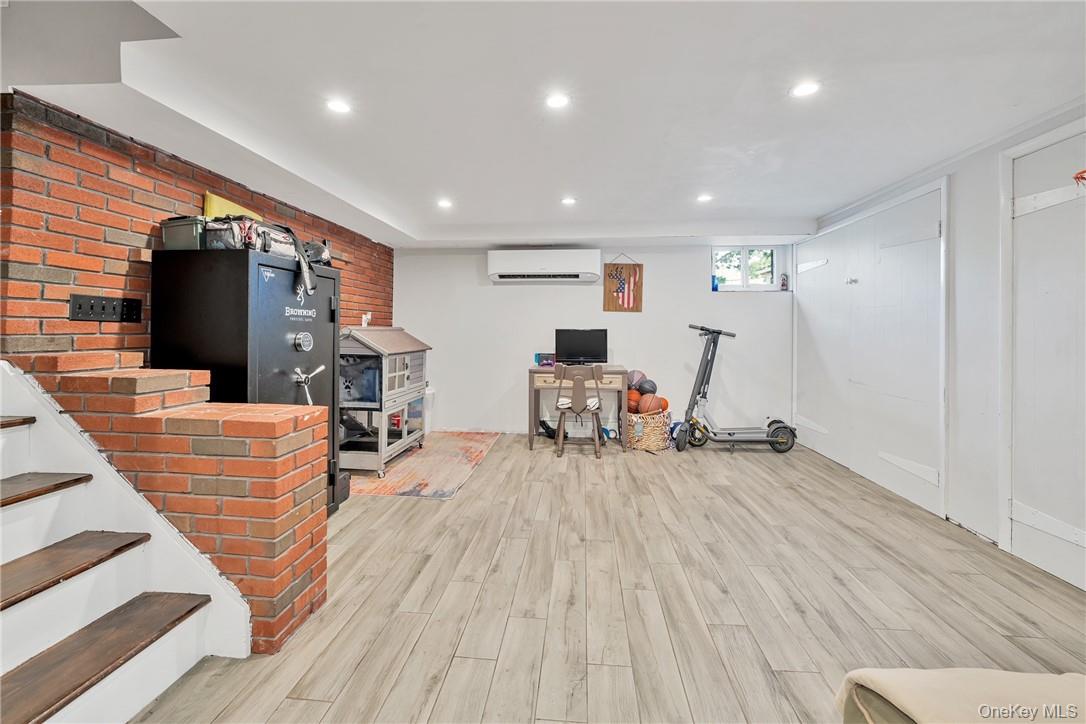 #13 photo, 72 Brook Street, Scarsdale , NY 10583