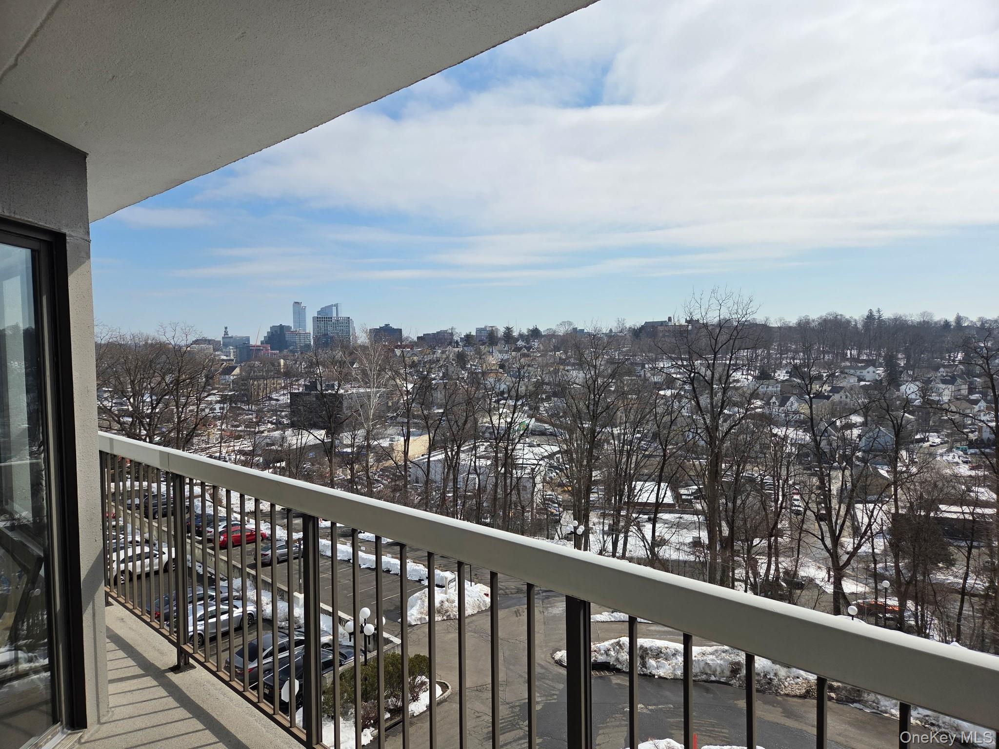 #13 photo, 500 High Point Drive, 뉴욕주 Hartsdale , NY 10530