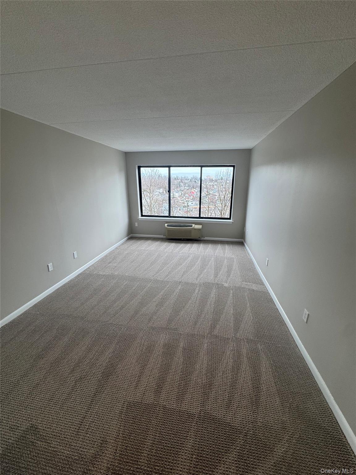 #8 photo, 500 High Point Drive, 뉴욕주 Hartsdale , NY 10530