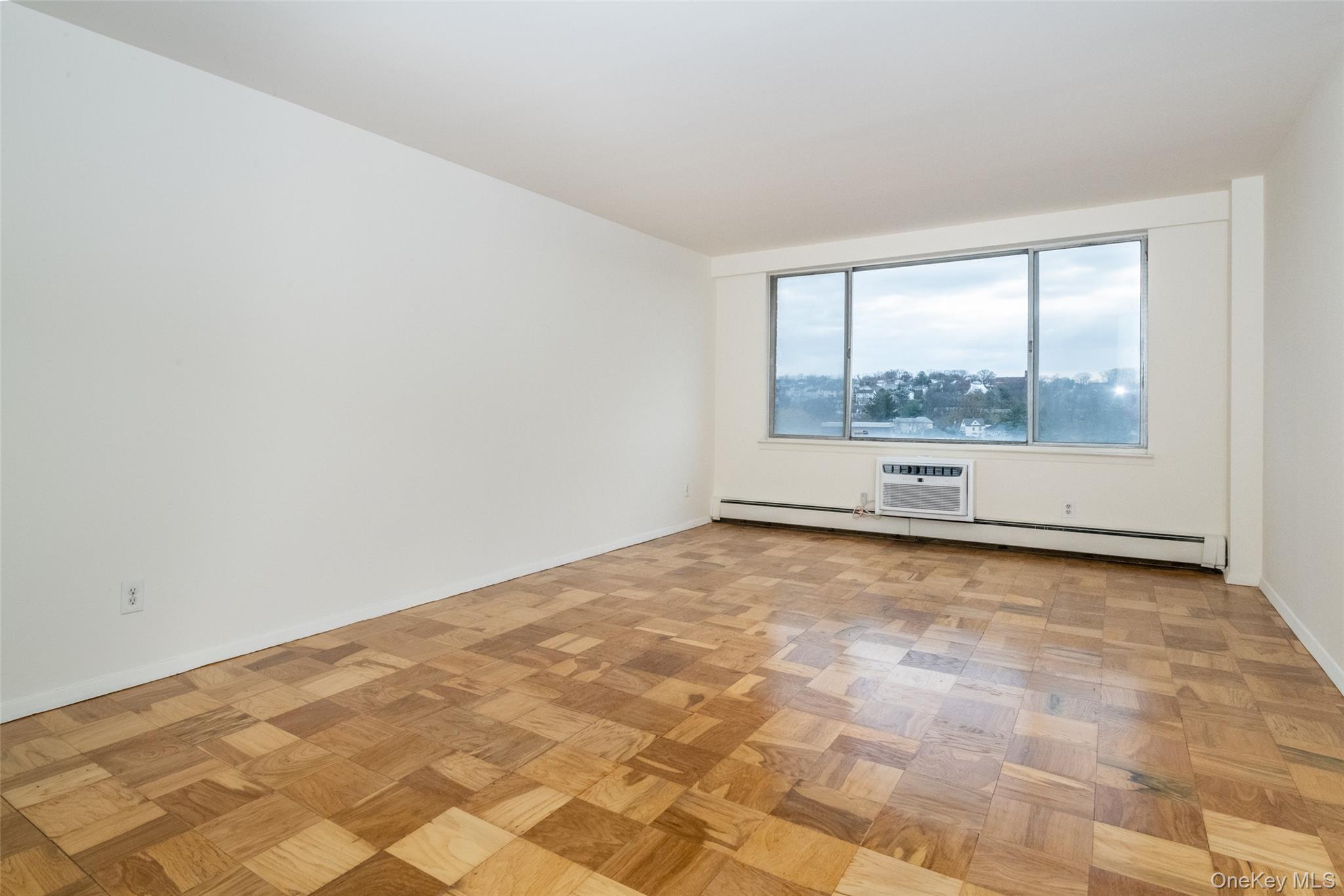 #8 photo, 125 Lake Street, White Plains , NY 10604