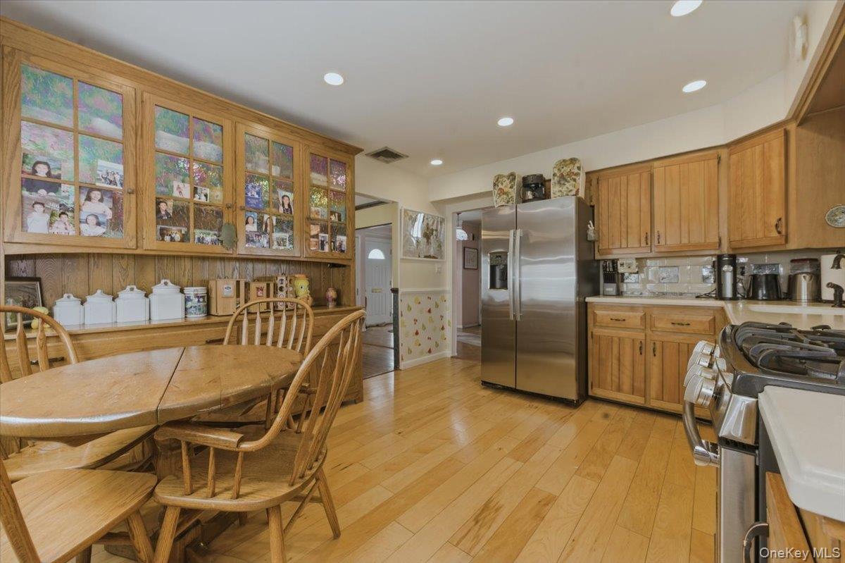 #7 photo, 3881 Greentree Drive, Oceanside , NY 11572