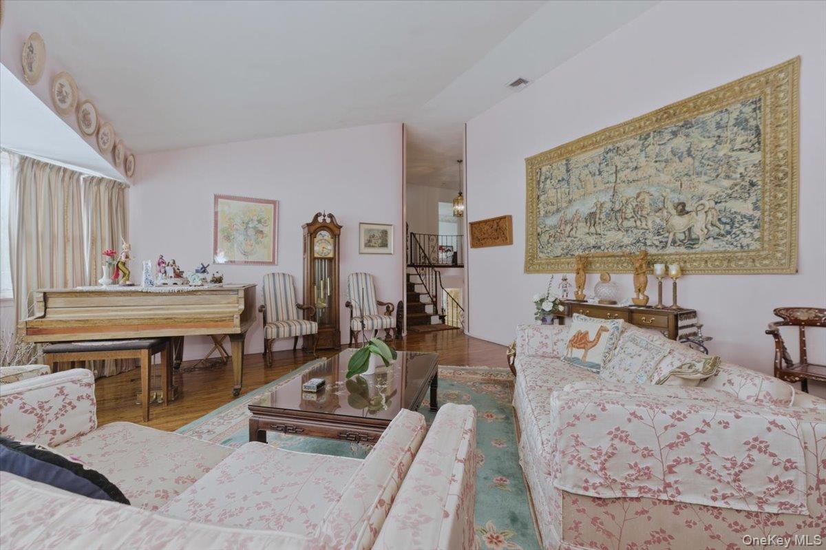 #9 photo, 3881 Greentree Drive, Oceanside , NY 11572