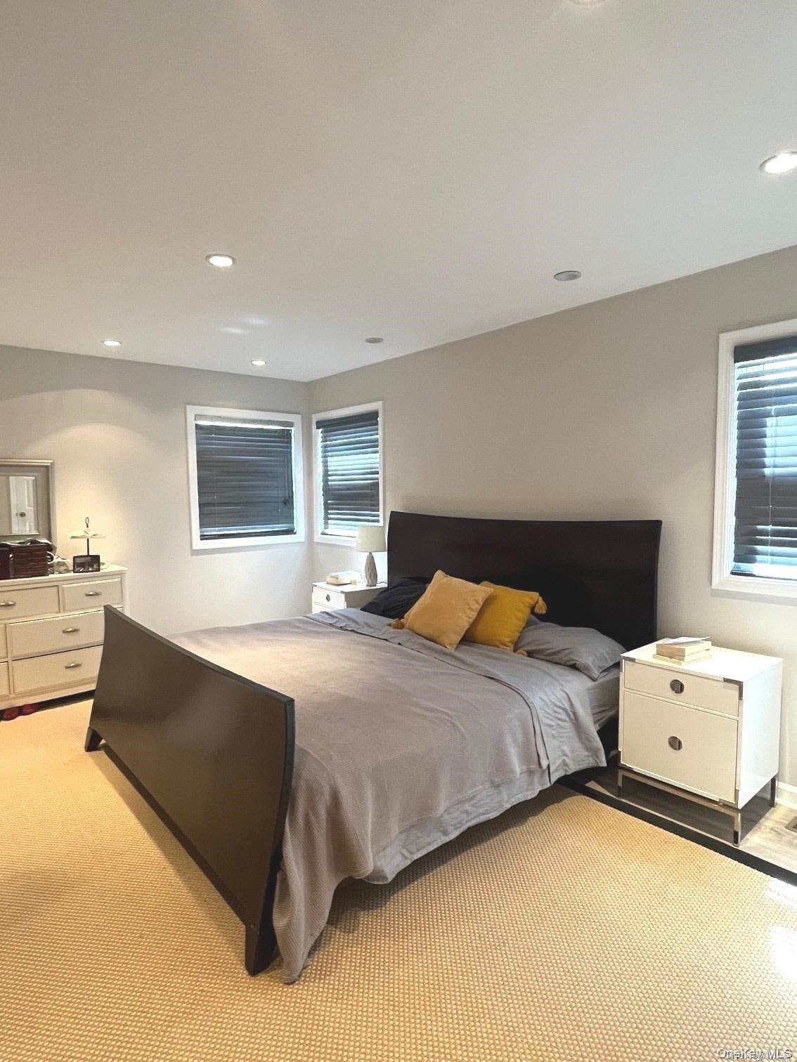 #10 photo, 442 E Beech Street, नासाउ काउंटी Long Beach , NY 11561