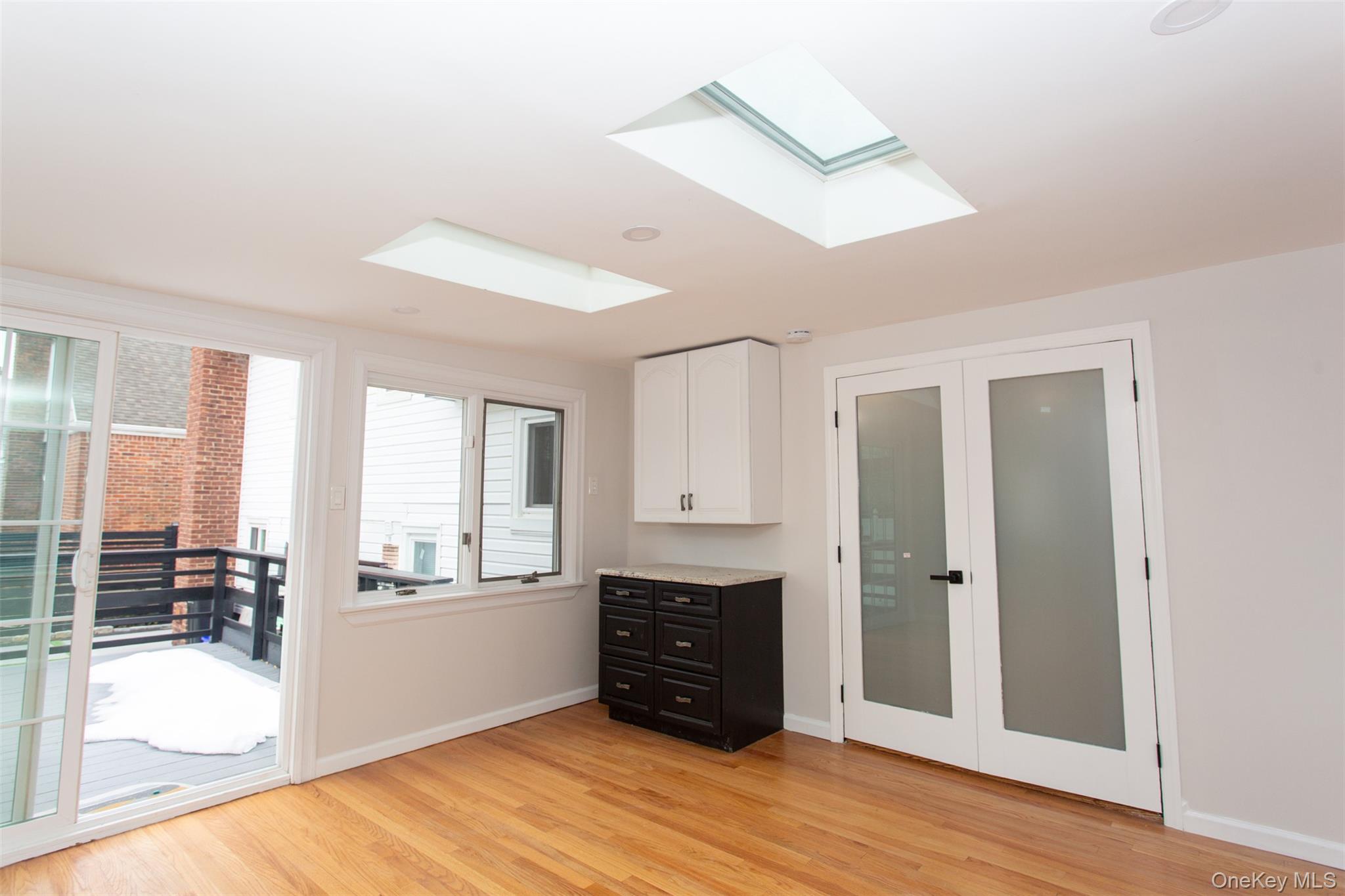 #15 photo, 712 Barnes Avenue, Baldwin , NY 11510