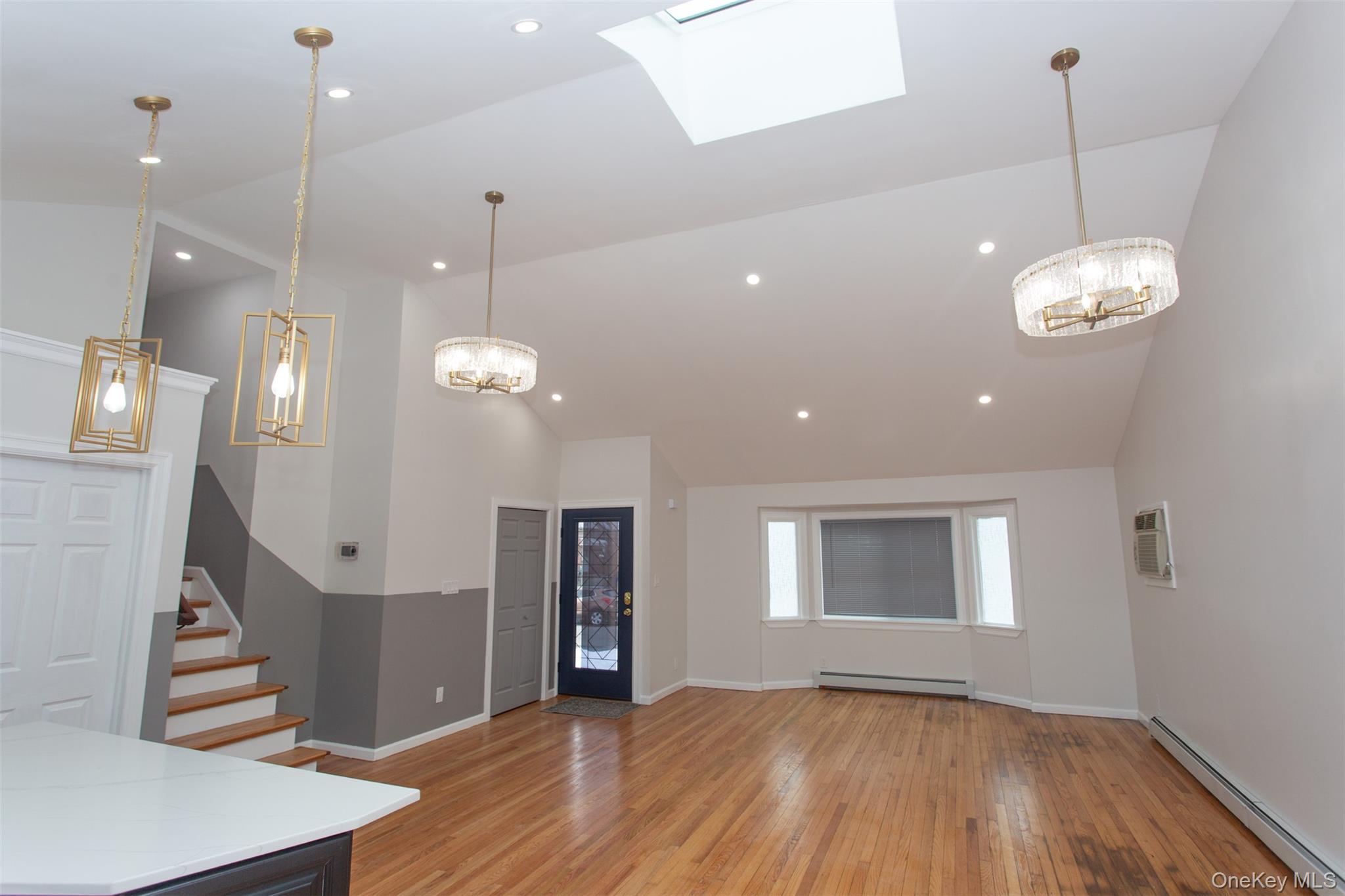 #3 photo, 712 Barnes Avenue, Baldwin , NY 11510