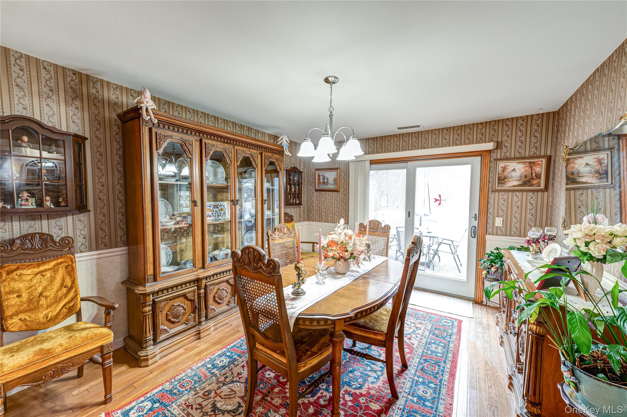 #13 photo, 12 Blue Point Road, सफ़ोक काउंटी Holtsville , NY 11742