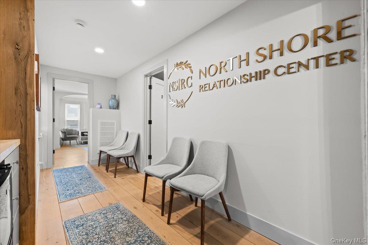 #8 photo, 64 Broadway, Amityville , NY 11701