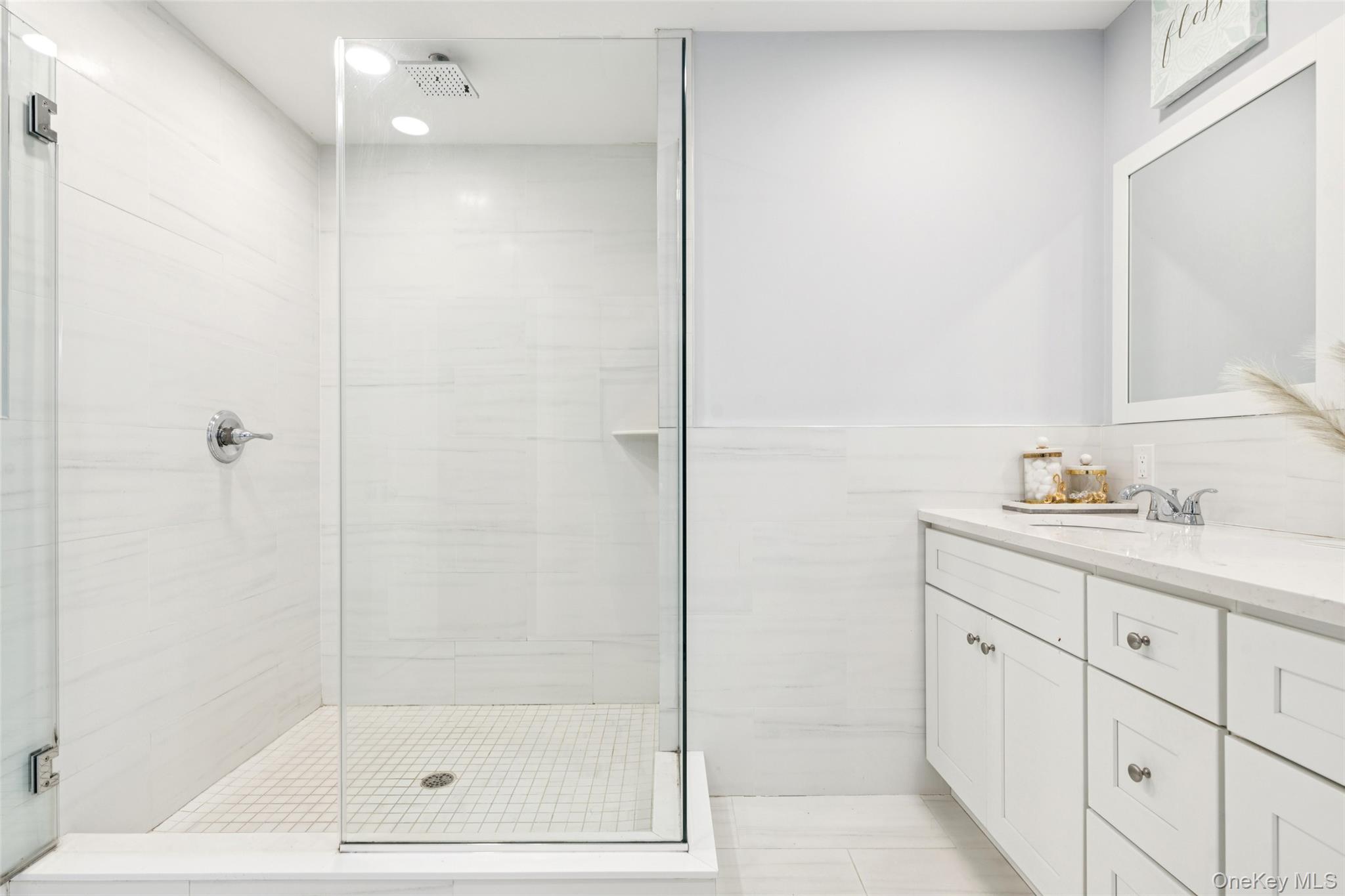 #16 photo, 2162 Seamans Neck Road, מחוז נסאו Seaford , NY 11783