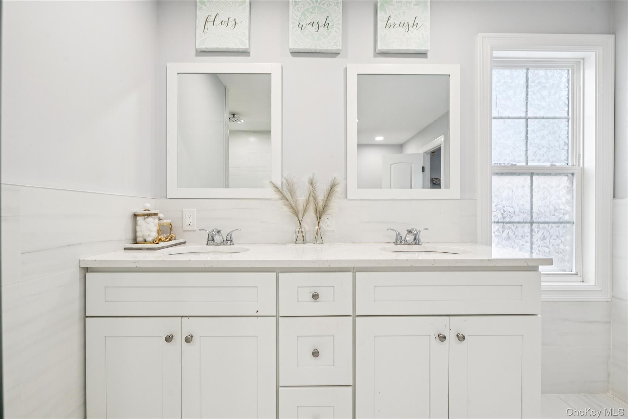 #17 photo, 2162 Seamans Neck Road, מחוז נסאו Seaford , NY 11783