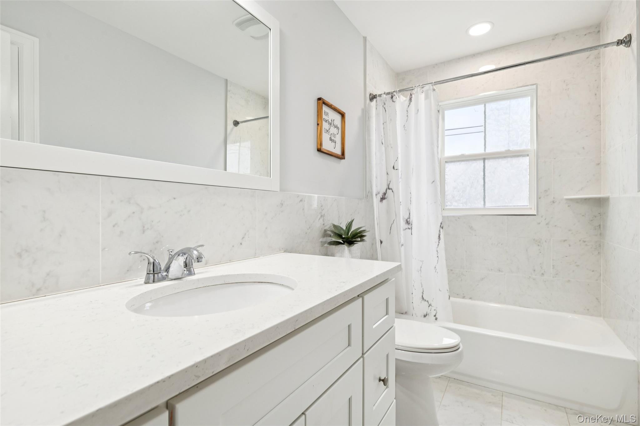 #19 photo, 2162 Seamans Neck Road, מחוז נסאו Seaford , NY 11783