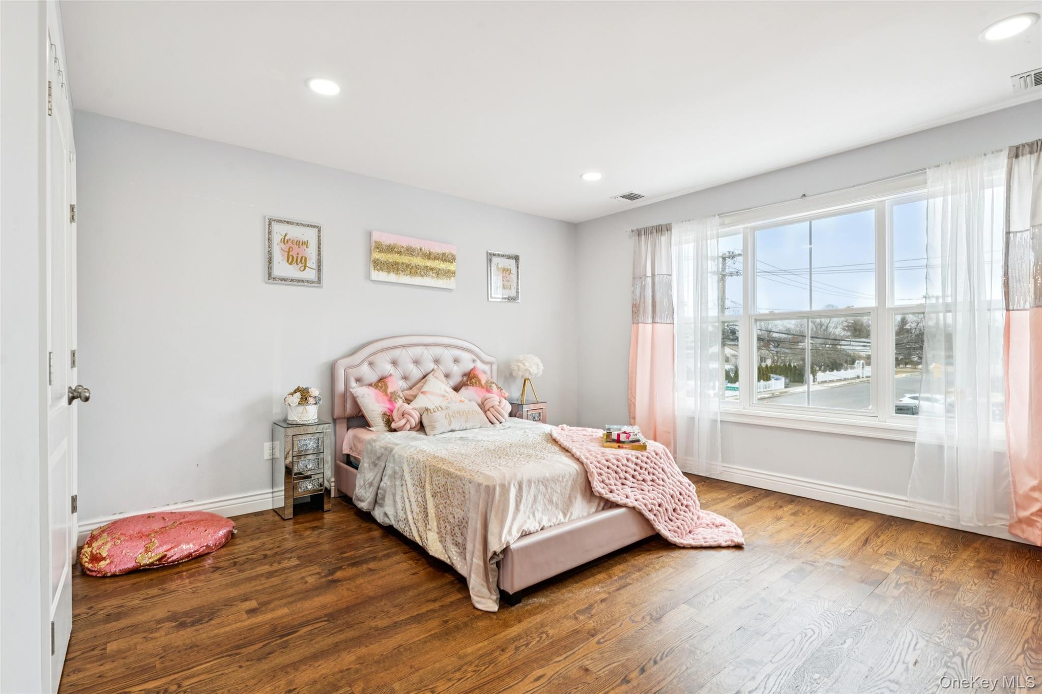 #20 photo, 2162 Seamans Neck Road, מחוז נסאו Seaford , NY 11783