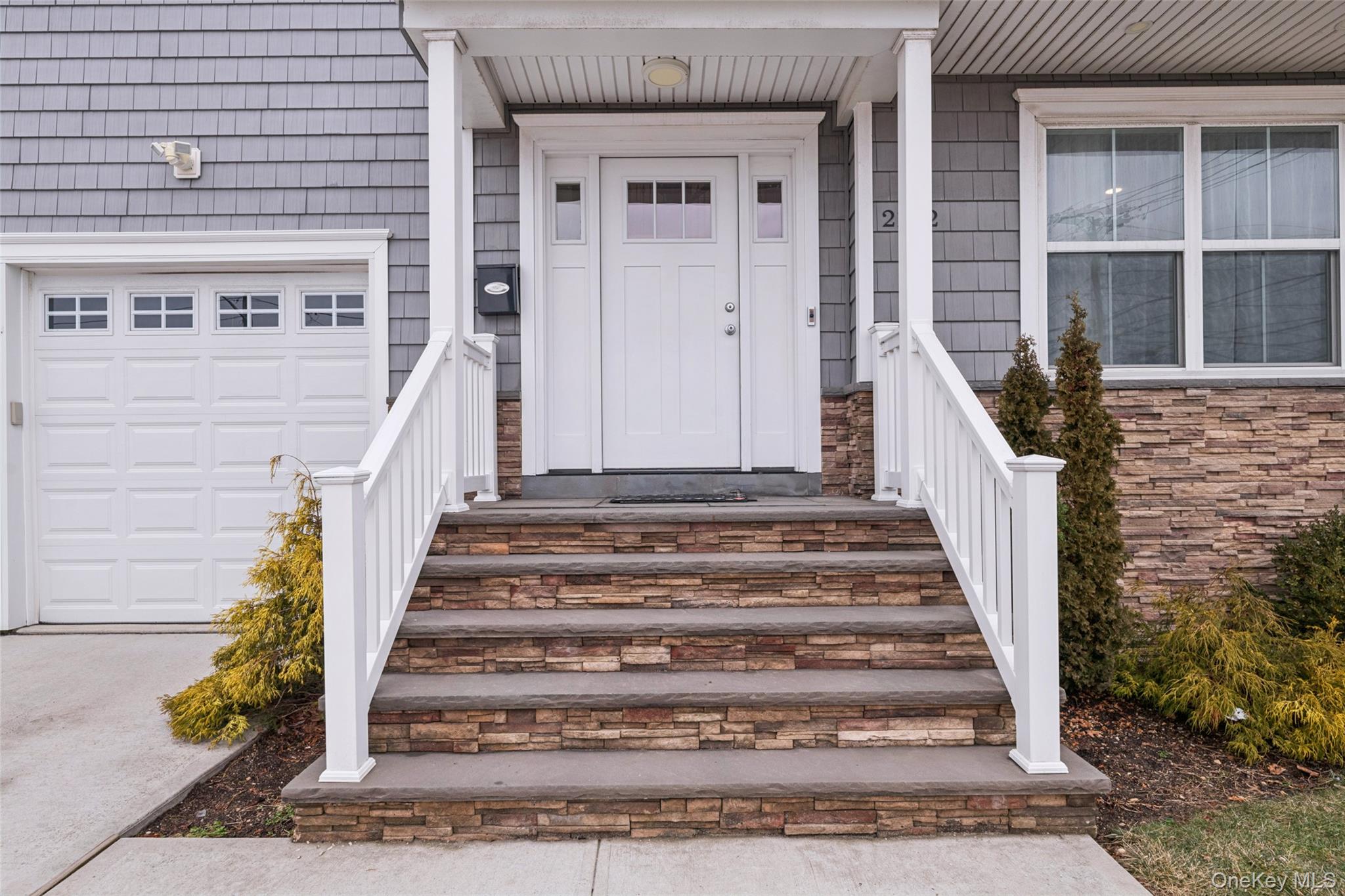 #4 photo, 2162 Seamans Neck Road, מחוז נסאו Seaford , NY 11783