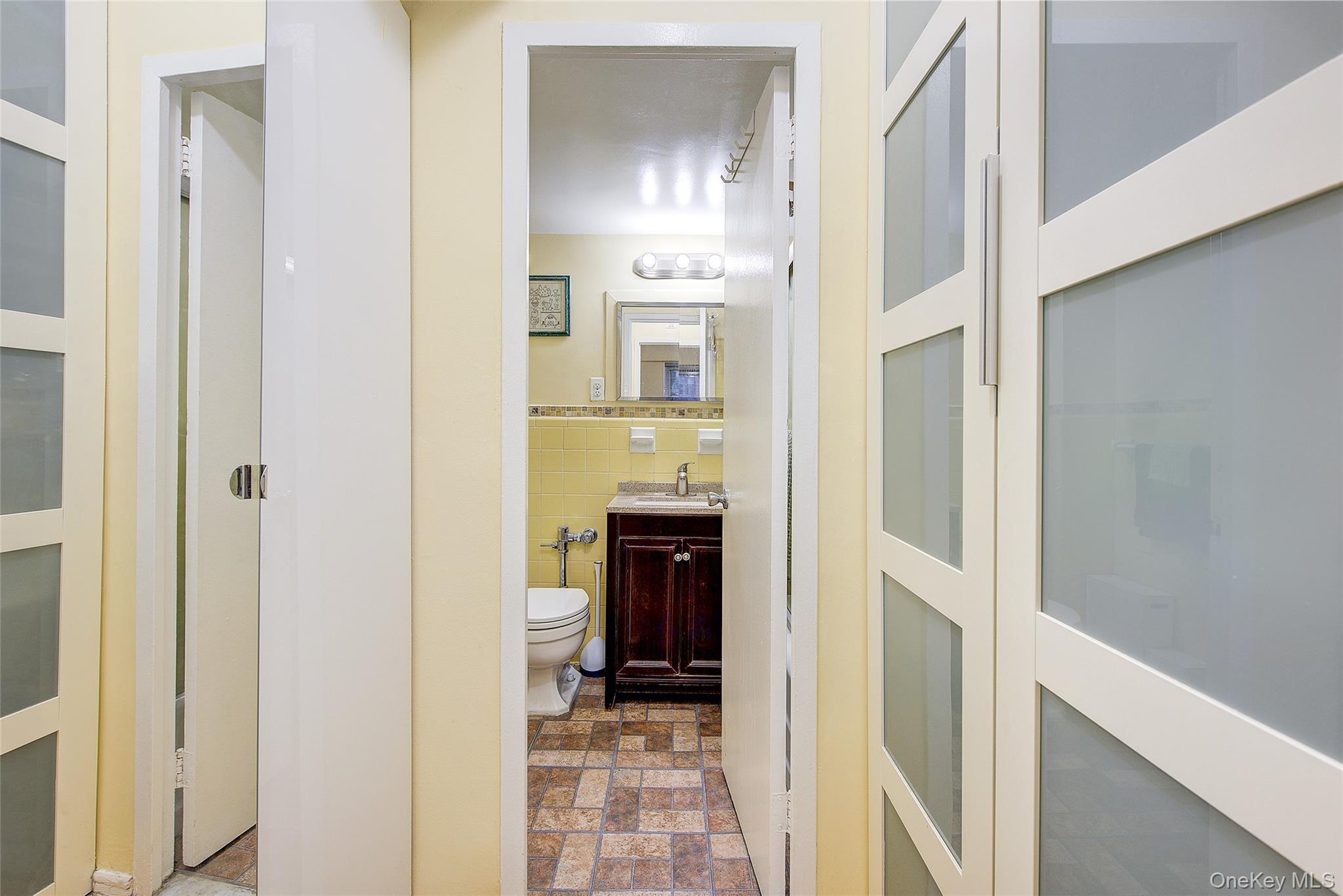 #13 photo, 39-65 52nd Street, קווינס Woodside , NY 11377