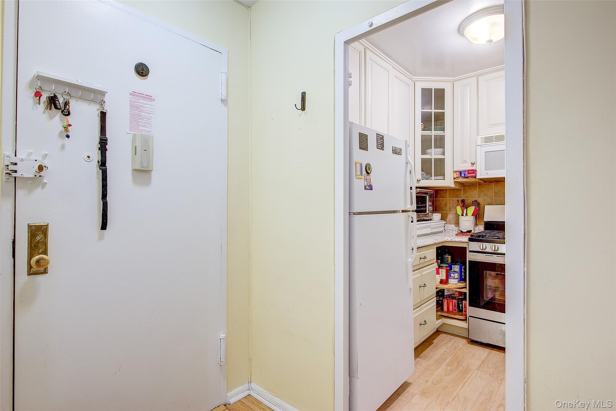 #2 photo, 39-65 52nd Street, קווינס Woodside , NY 11377