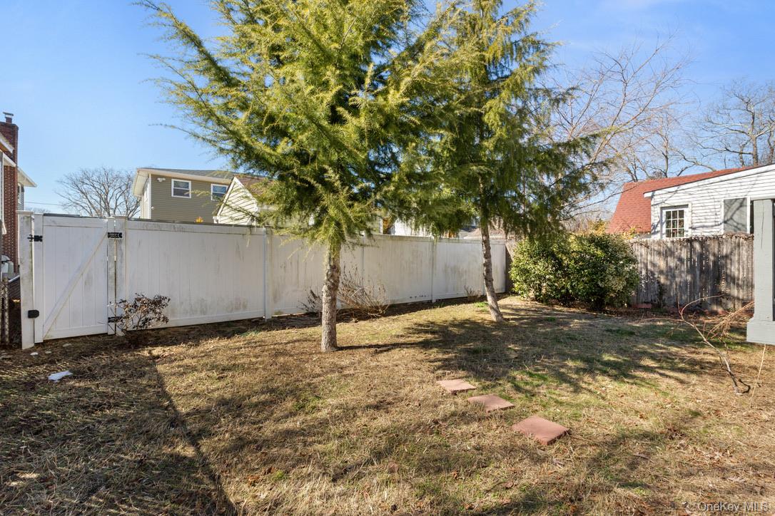 #15 photo, 259 Waldo Street, Copiague , NY 11726