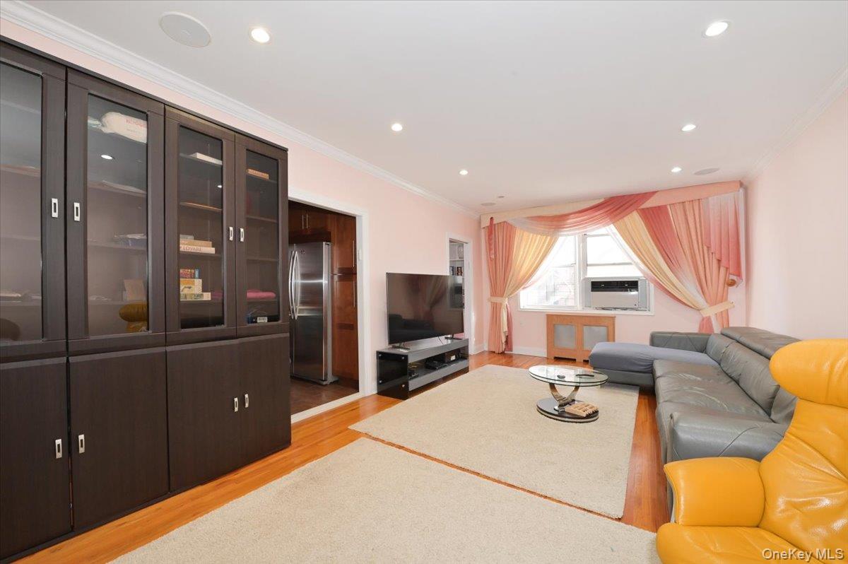 #7 photo, 6361 99th Street, Rego Park , NY 11374