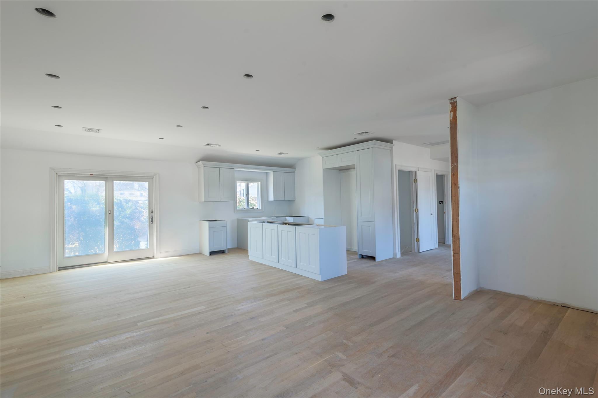 #10 photo, 1070 Maple Lane, 长岛 New Hyde Park , NY 11040