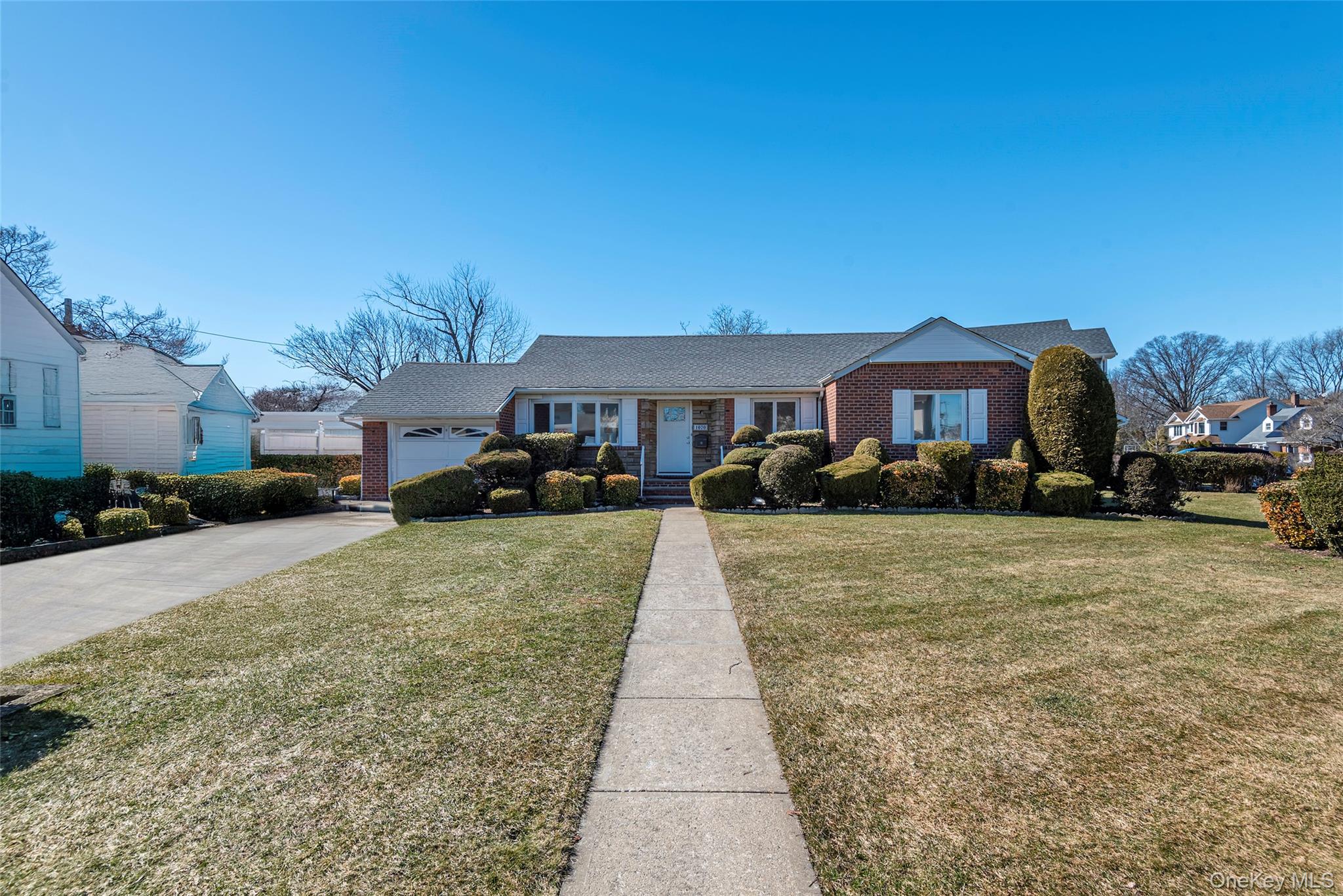 #2 photo, 1070 Maple Lane, 长岛 New Hyde Park , NY 11040