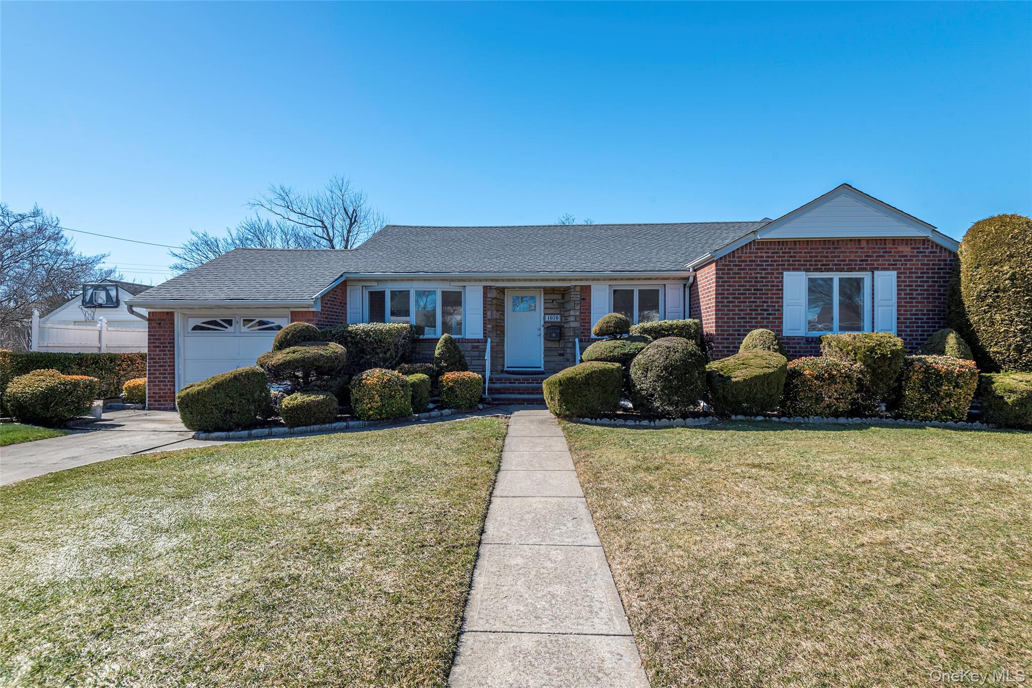 #4 photo, 1070 Maple Lane, 长岛 New Hyde Park , NY 11040