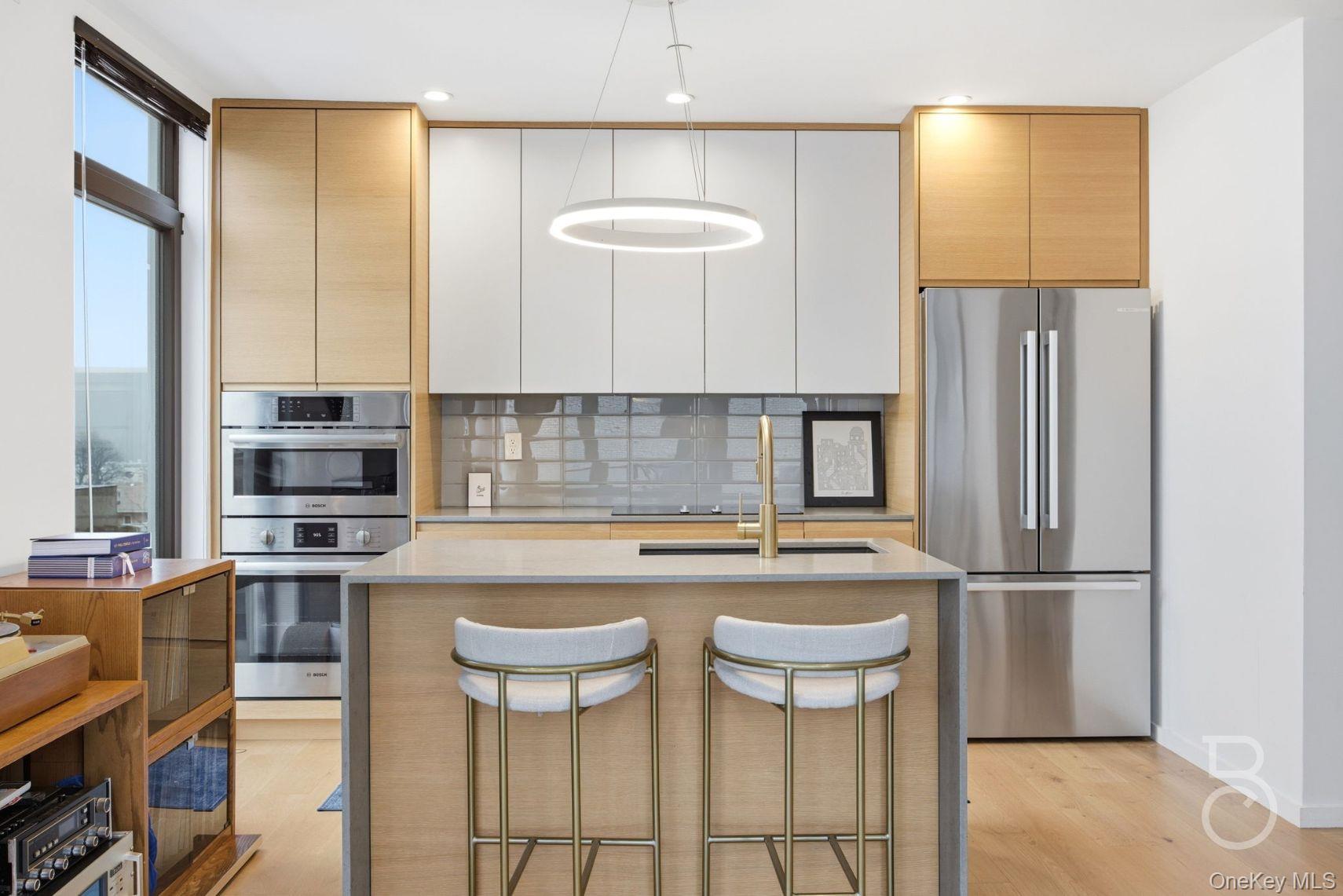 #1 photo, 20-48 Steinway Street, קווינס Astoria , NY 11105