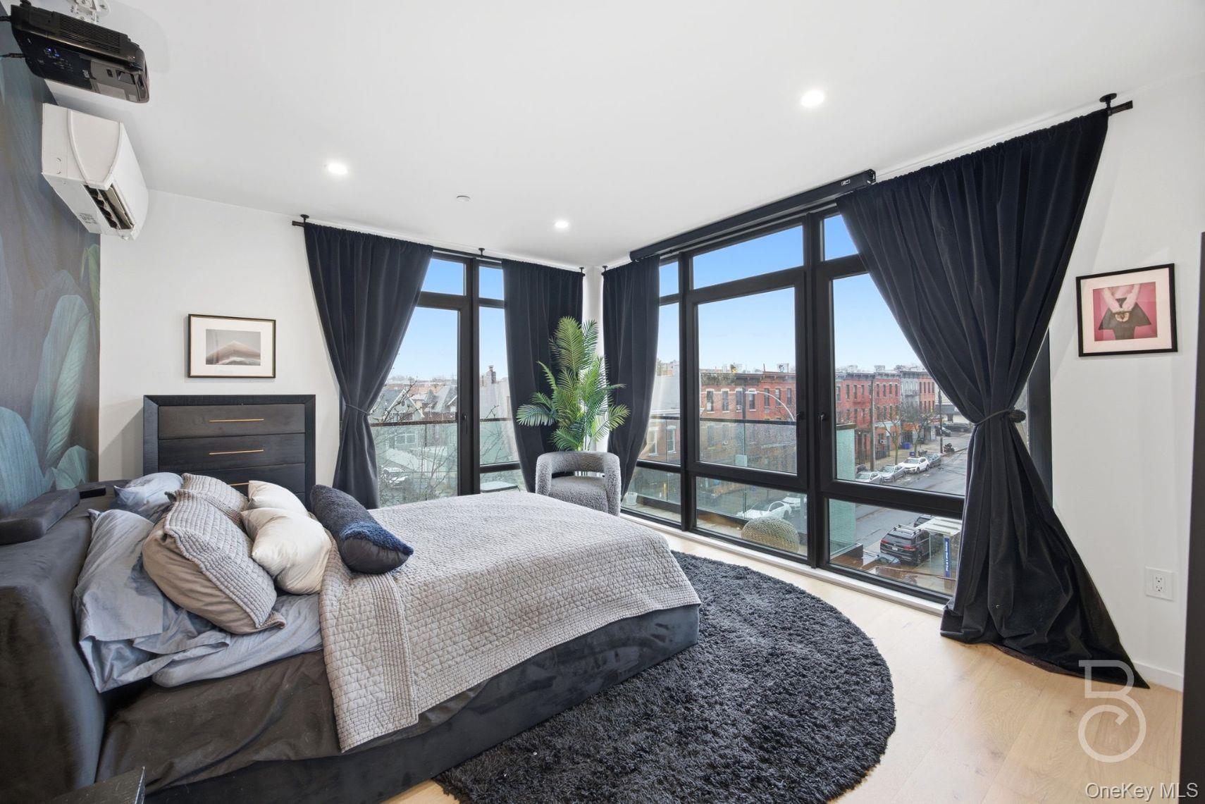 #11 photo, 20-48 Steinway Street, קווינס Astoria , NY 11105