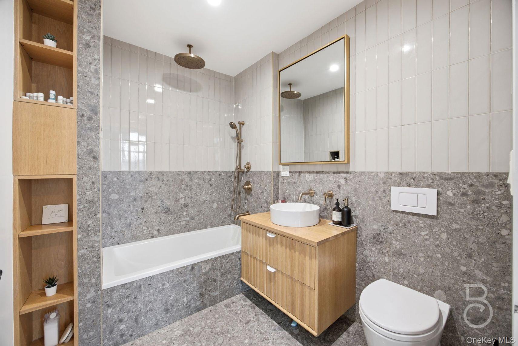 #15 photo, 20-48 Steinway Street, קווינס Astoria , NY 11105