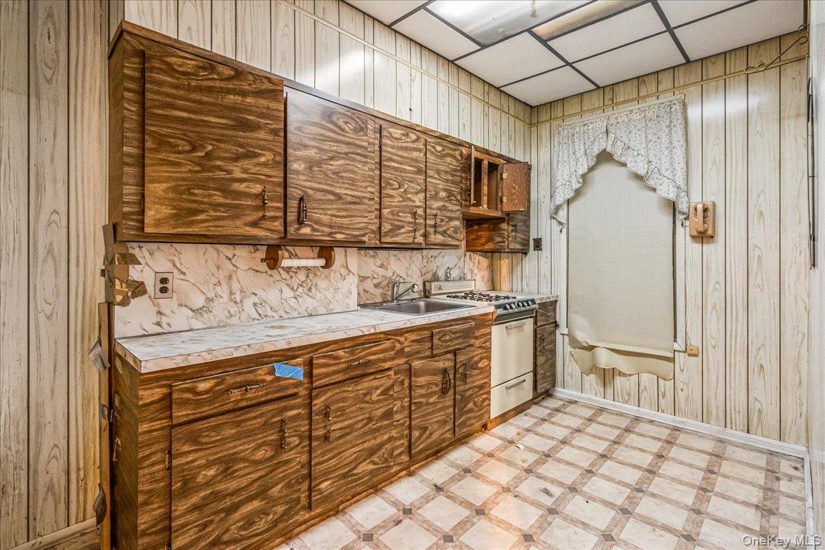 #17 photo, 94-20 86th Road, קווינס Woodhaven , NY 11421