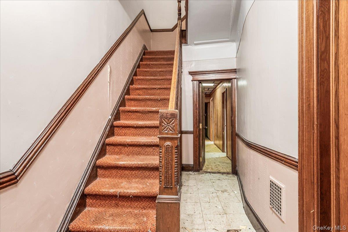 #2 photo, 94-20 86th Road, קווינס Woodhaven , NY 11421