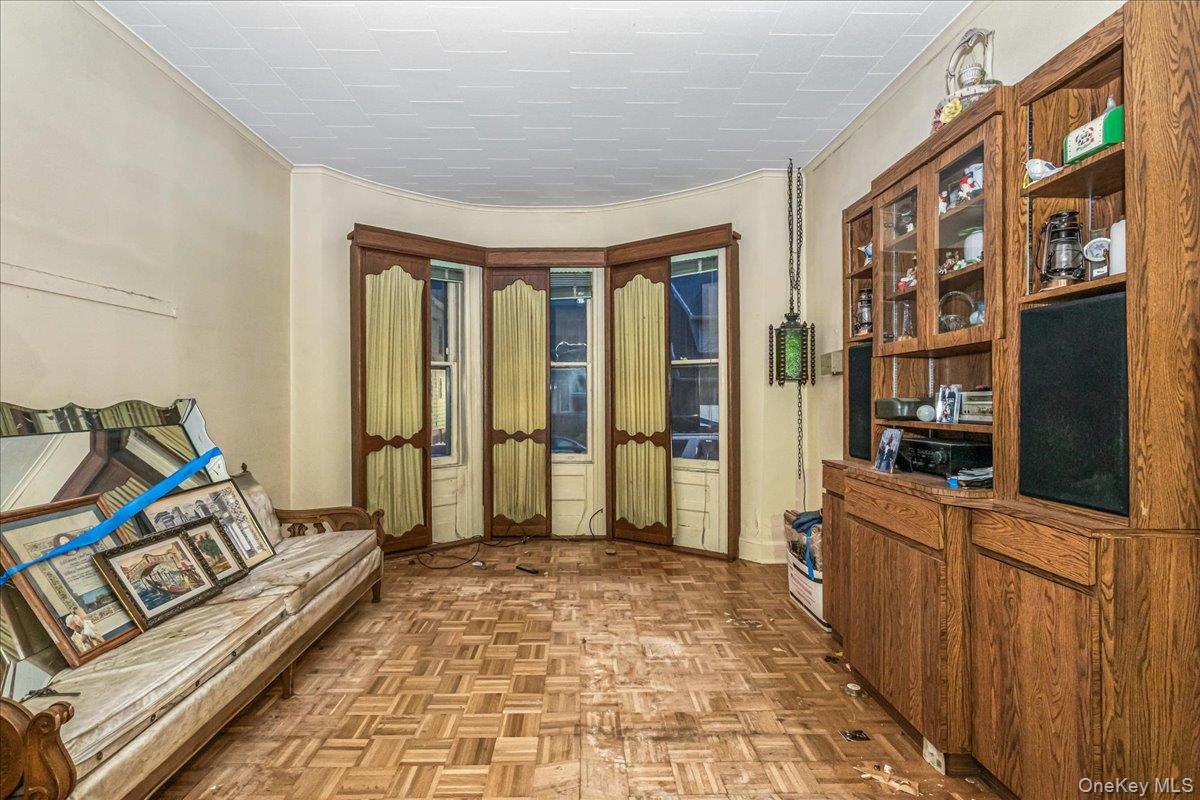 #3 photo, 94-20 86th Road, קווינס Woodhaven , NY 11421