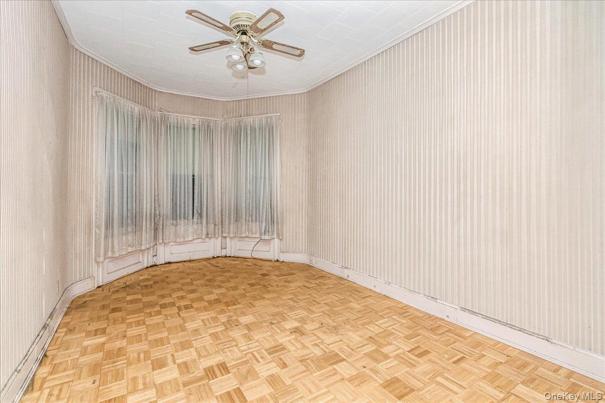 #6 photo, 94-20 86th Road, קווינס Woodhaven , NY 11421