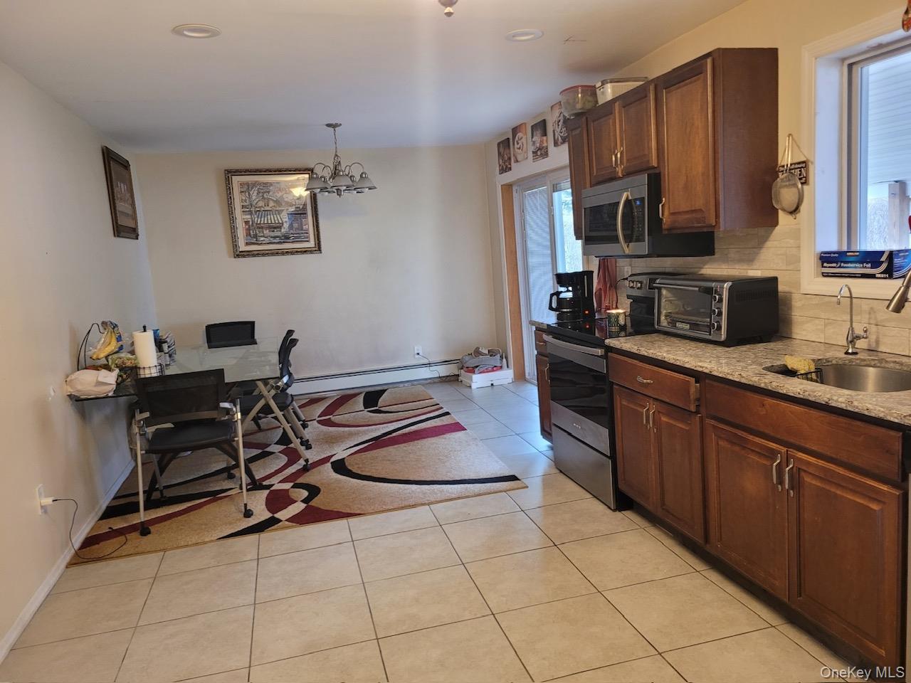 #12 photo, 317 Whipple Street, 東長島 Brentwood , NY 11717