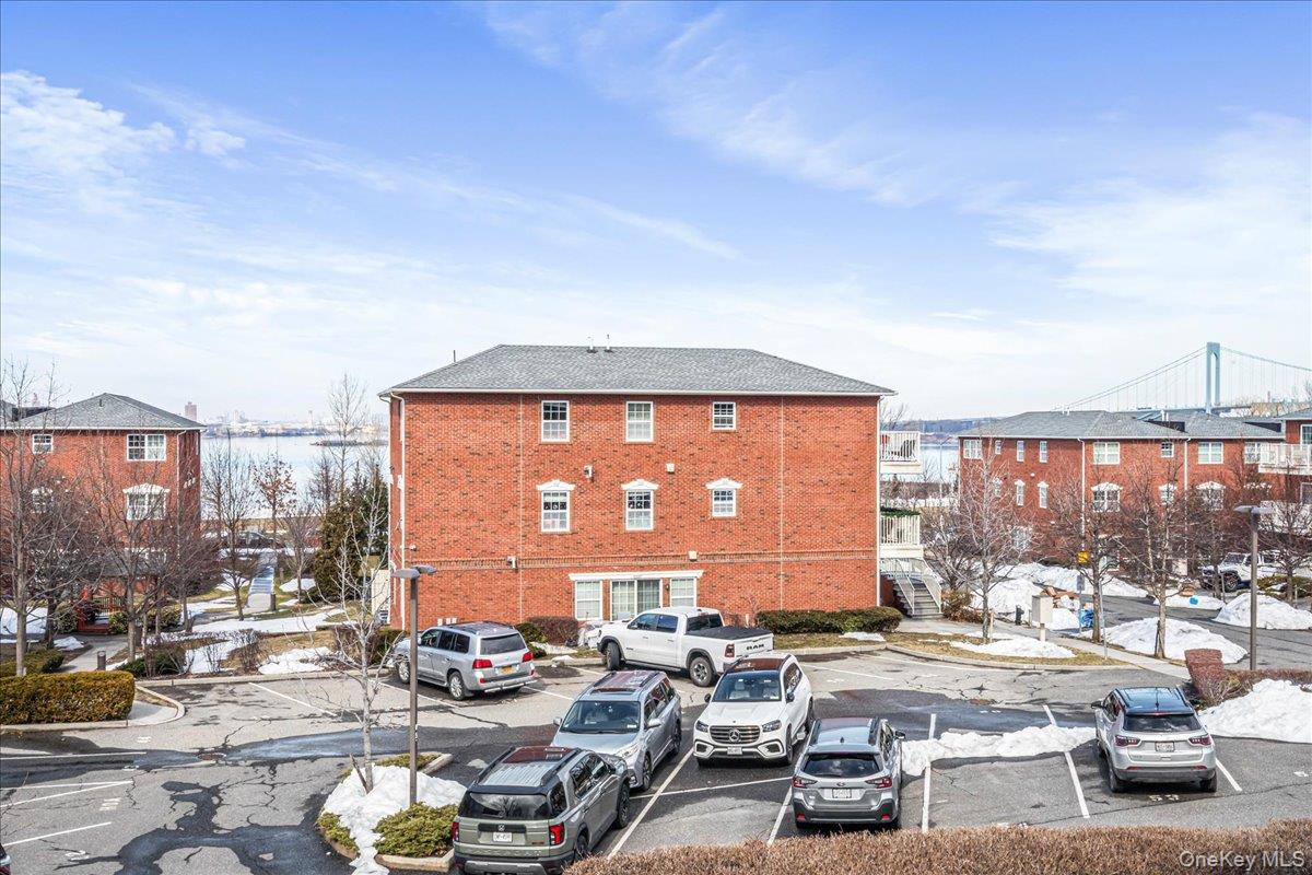 #17 photo, 12303 Lax Avenue, קווינס College Point , NY 11356