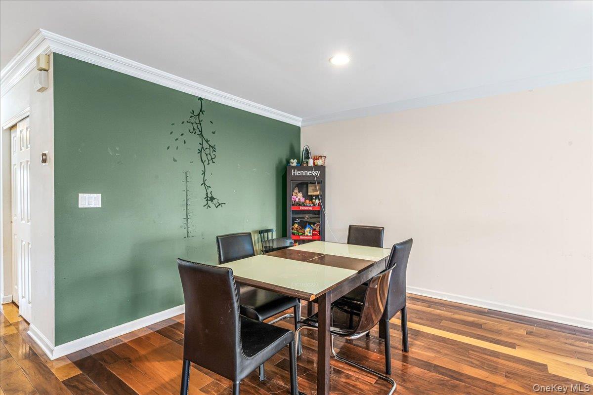 #5 photo, 12303 Lax Avenue, קווינס College Point , NY 11356