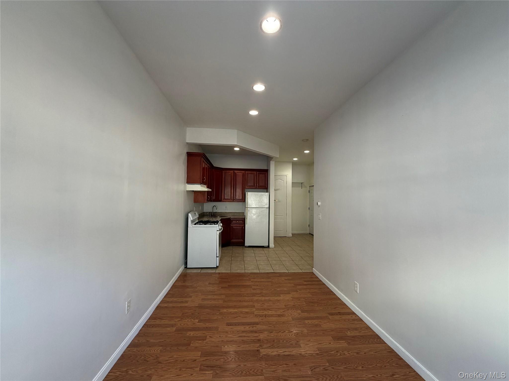 #3 photo, 86-28 80 ST, كوينز Woodhaven , NY 11421