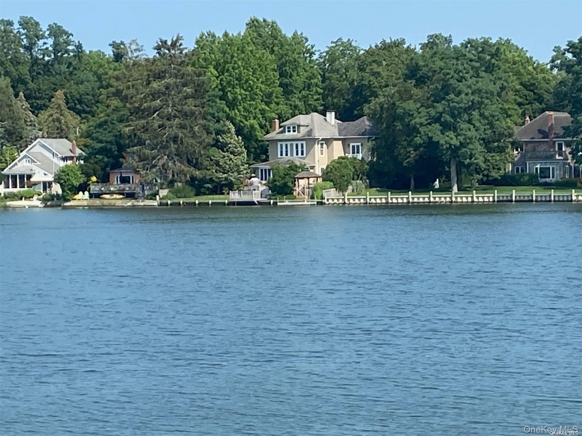 #2 photo, 51 Centershore Road, Centerport , NY 11721