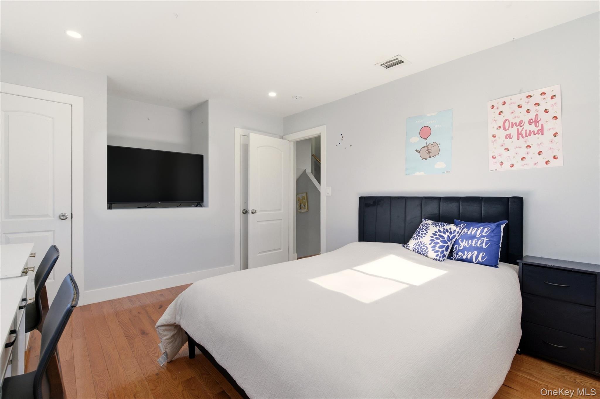 #16 photo, 557 Woodbury Road, Plainview , NY 11803