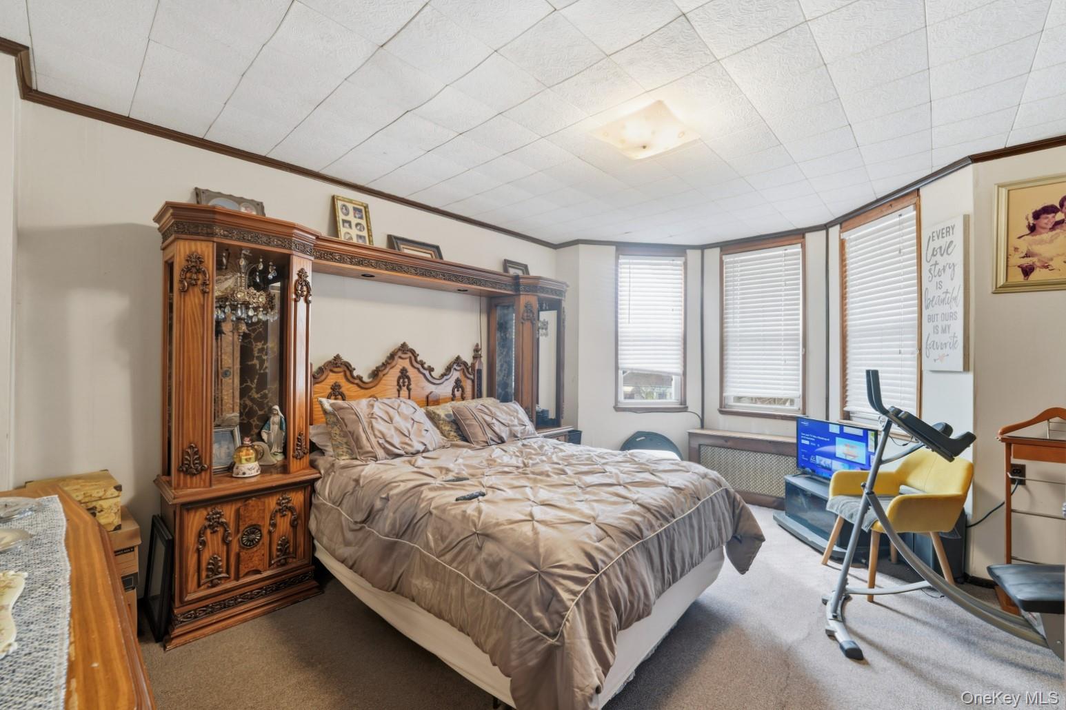 #10 photo, 7019 71st Street, קווינס Glendale , NY 11385