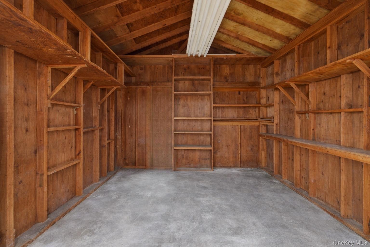 #18 photo, 7019 71st Street, קווינס Glendale , NY 11385