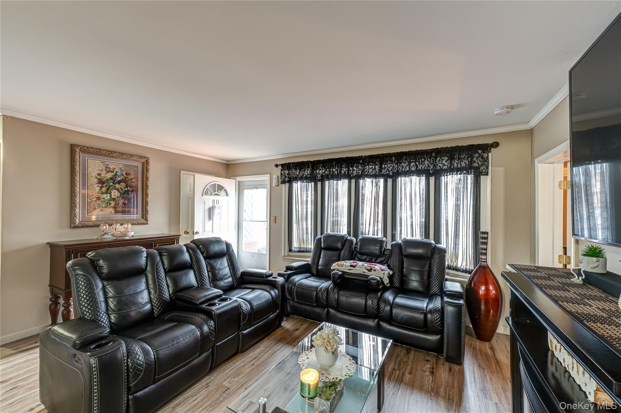 #2 photo, 10 Sinclair Drive, Greenlawn , NY 11740