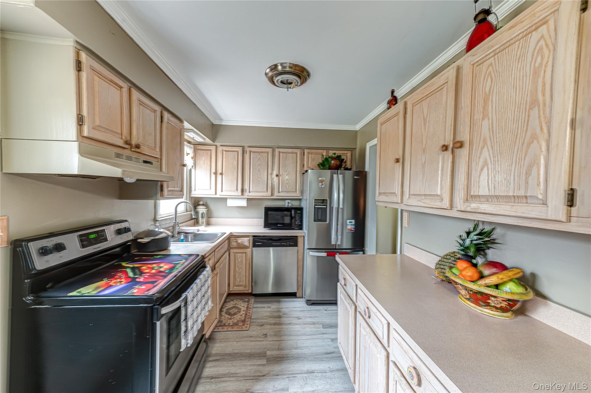 #4 photo, 10 Sinclair Drive, Greenlawn , NY 11740