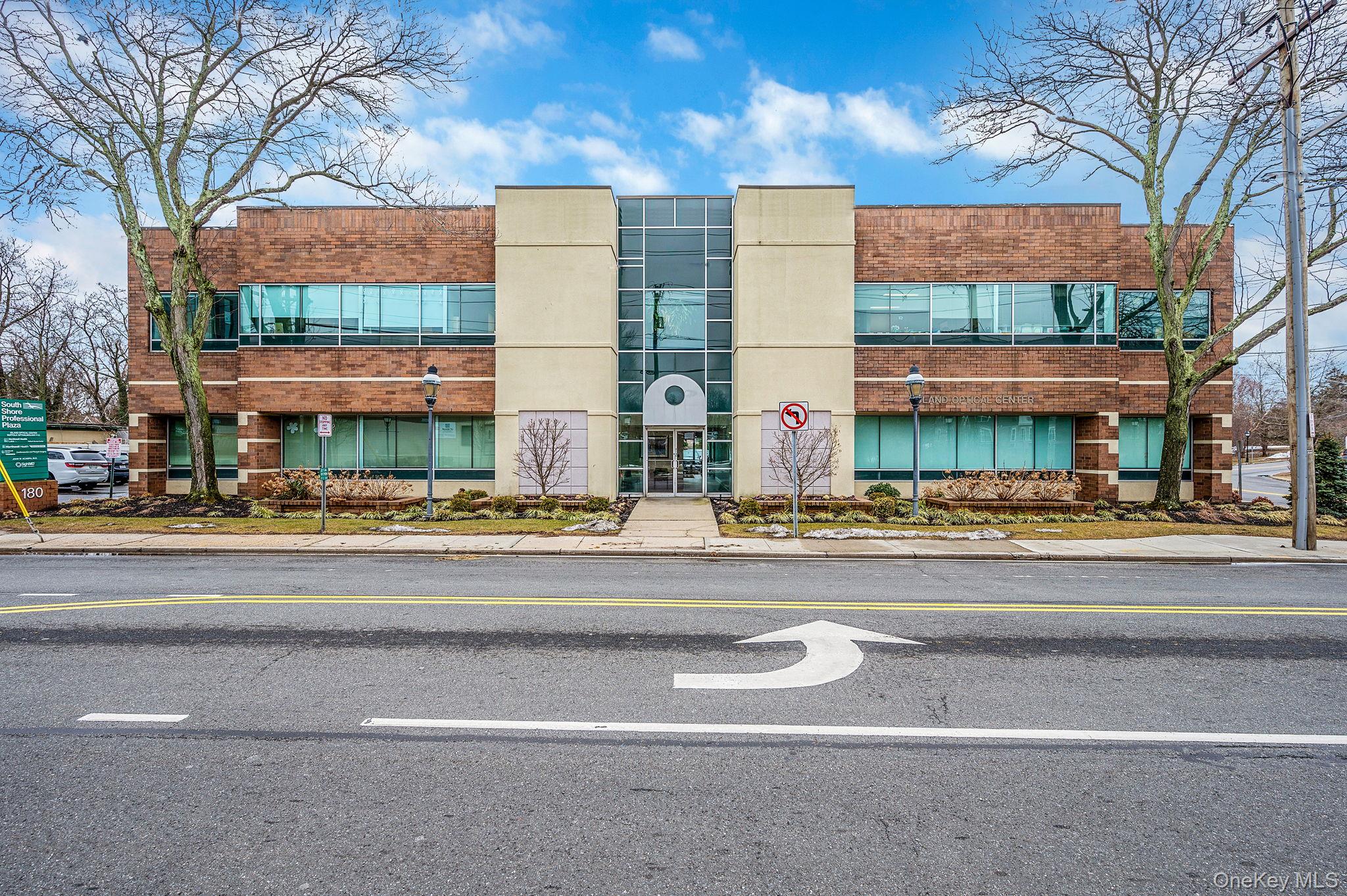 #1 photo, 180 E Montauk Highway, Bay Shore , NY 11706