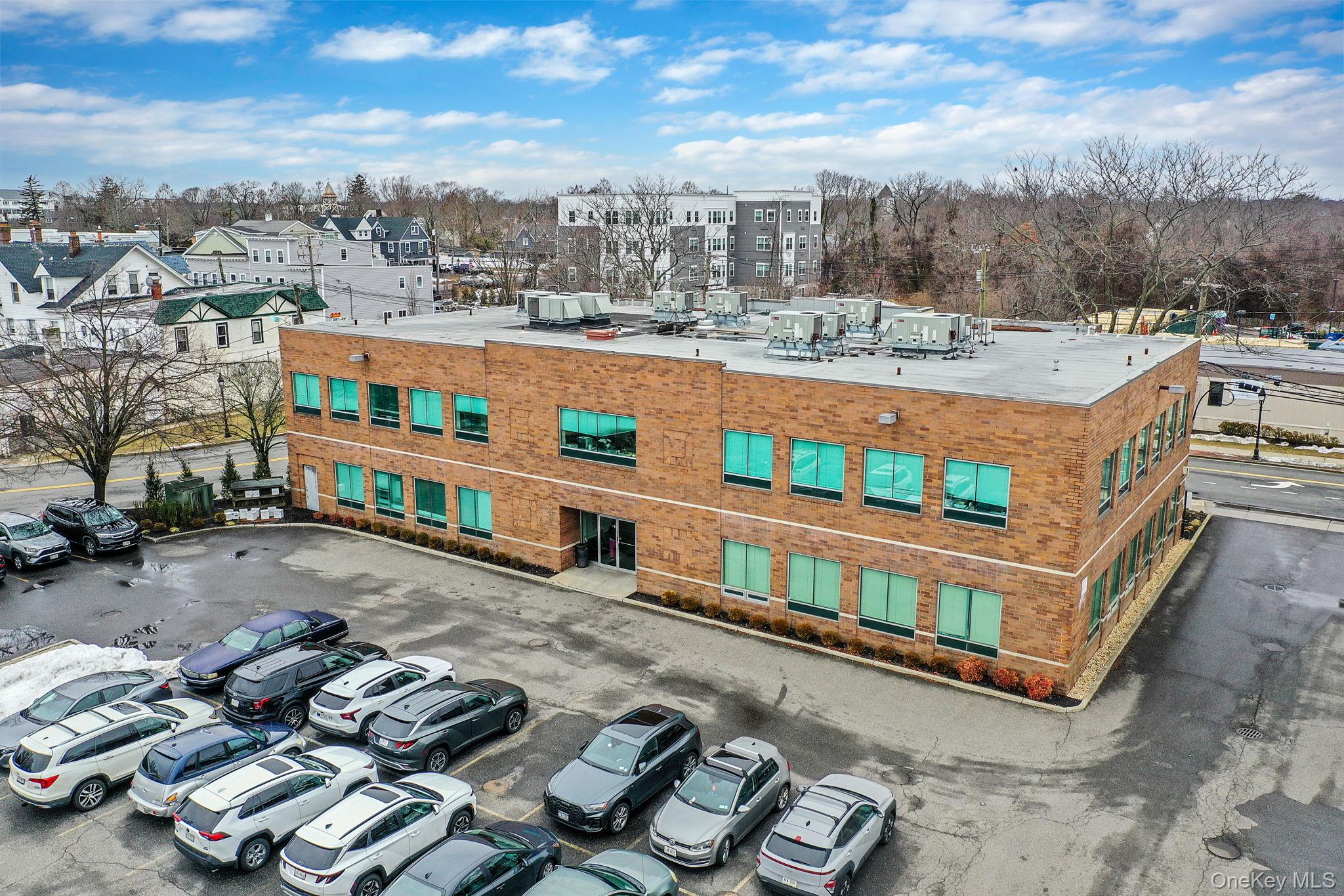 #12 photo, 180 E Montauk Highway, Bay Shore , NY 11706