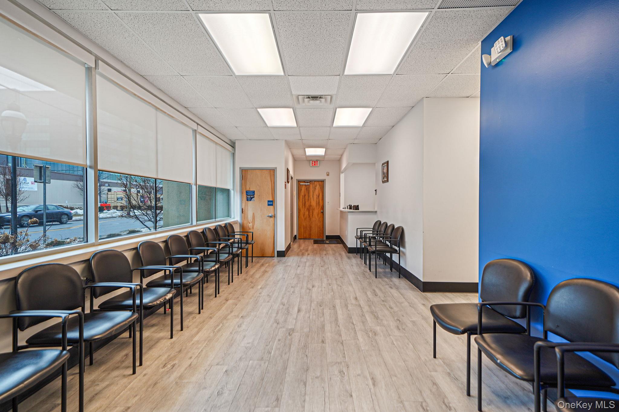 #15 photo, 180 E Montauk Highway, Bay Shore , NY 11706