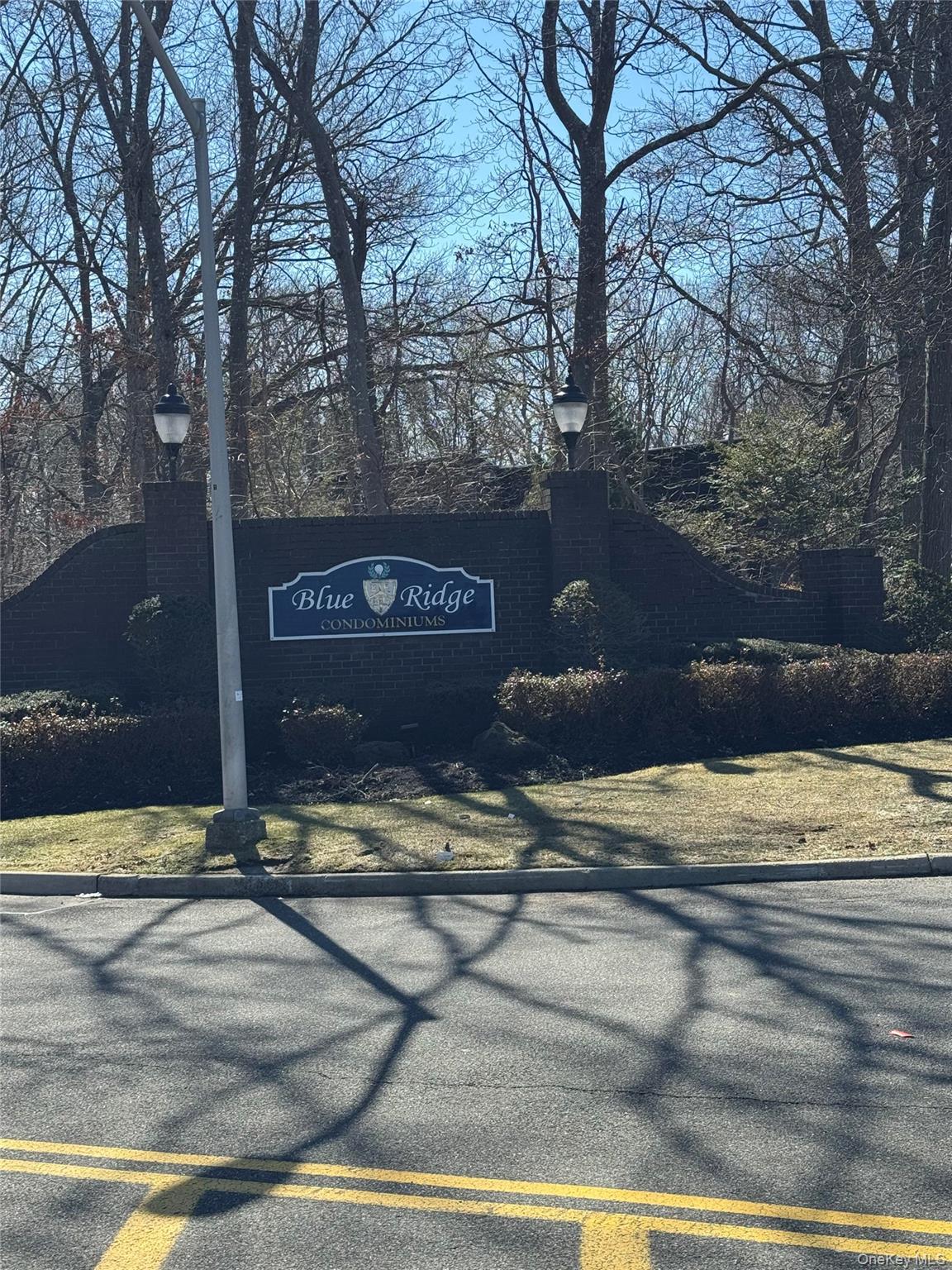 #1 photo, 103 Birchwood Road, 東長島 Medford , NY 11763