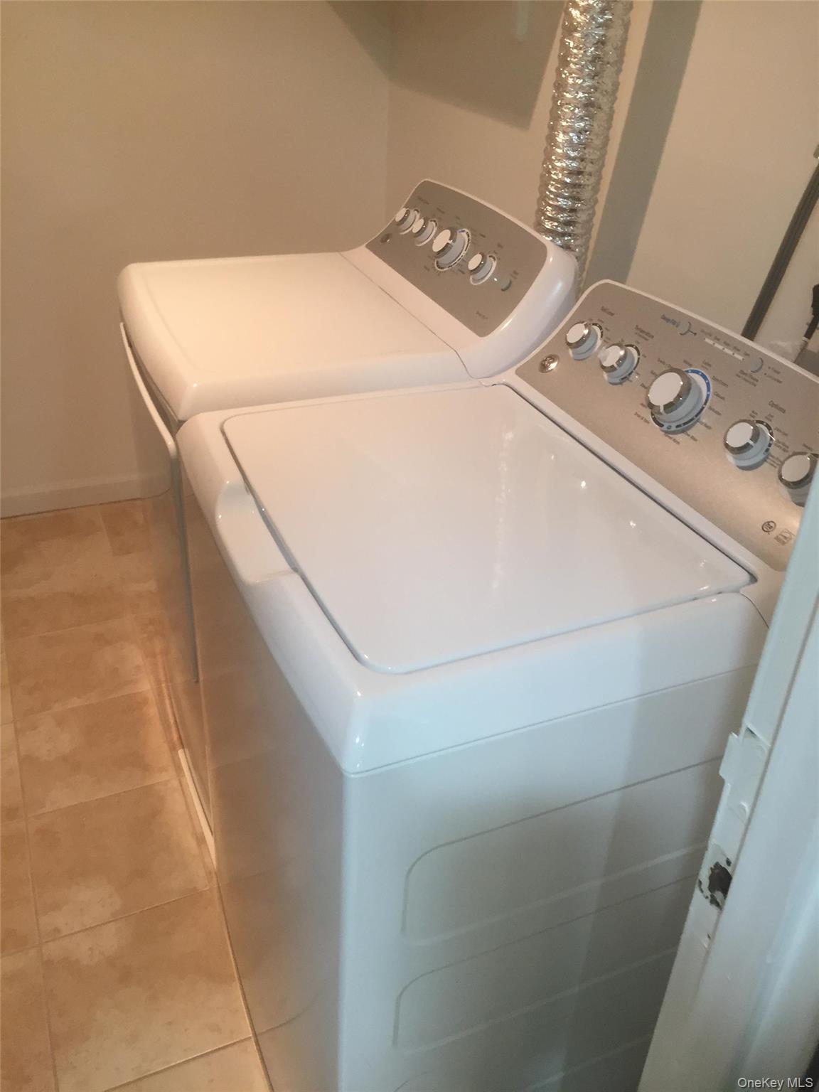 #11 photo, 103 Birchwood Road, 東長島 Medford , NY 11763