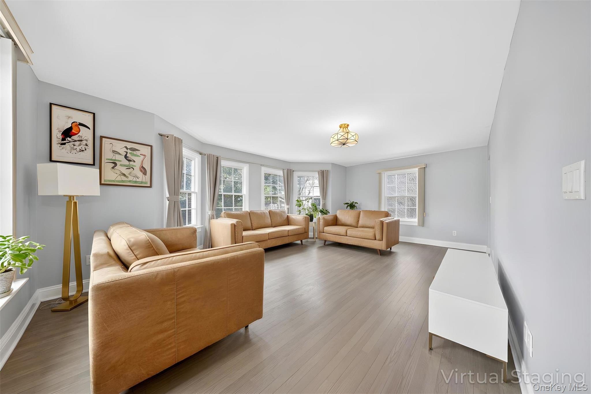 #4 photo, 14 Mackay Way, Roslyn , NY 11576