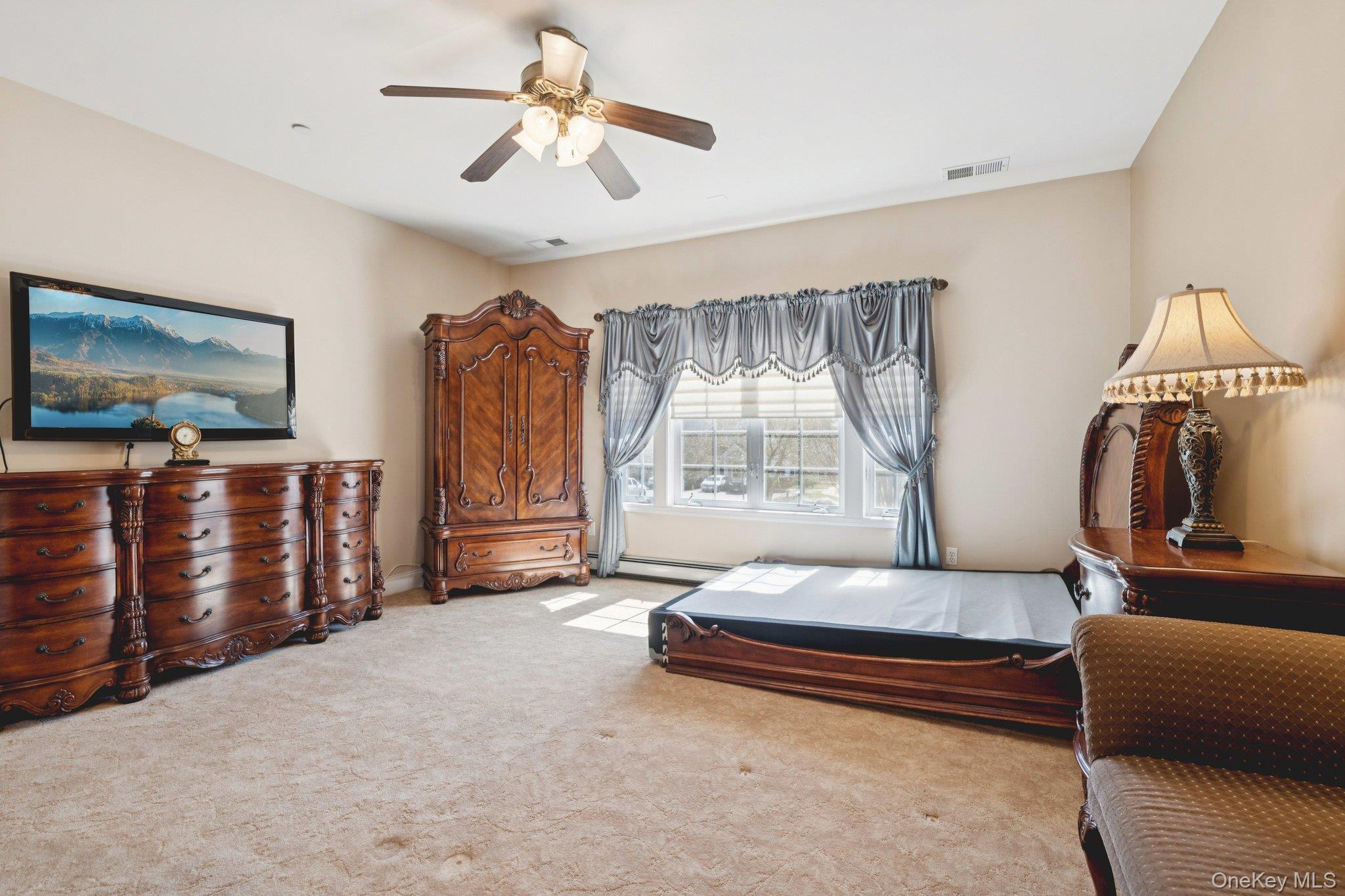 #18 photo, 110 Kenneth Court, Amityville , NY 11701