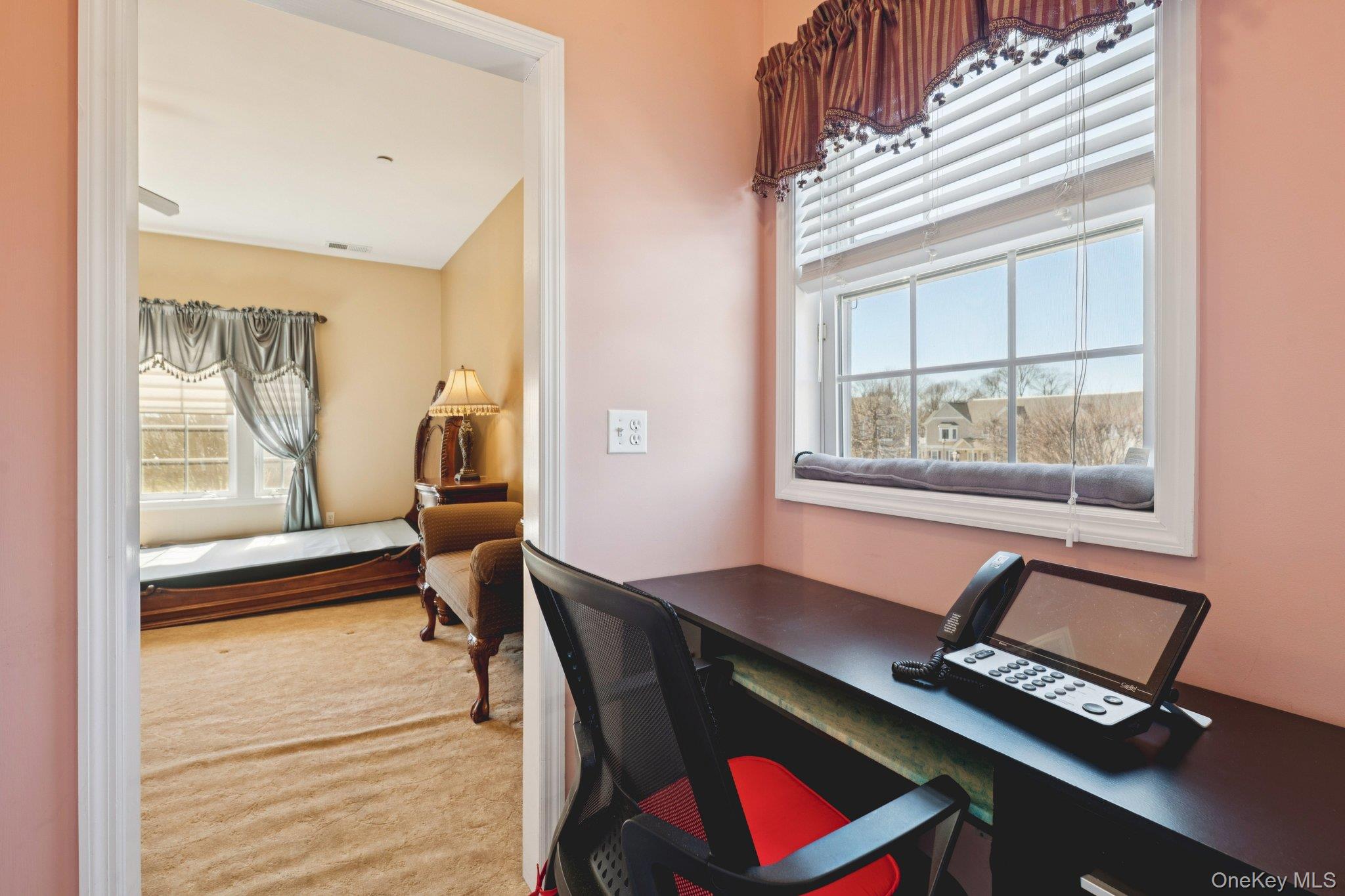 #19 photo, 110 Kenneth Court, Amityville , NY 11701